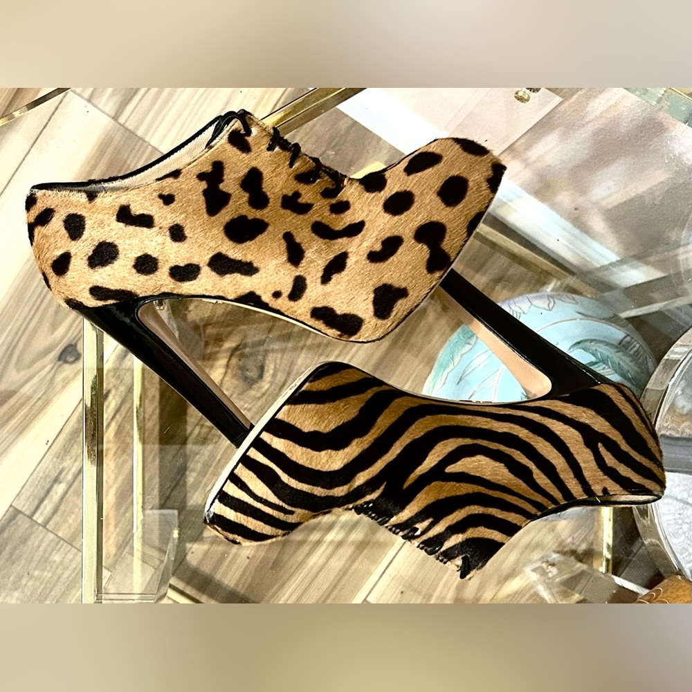 Charlotte Olympia Calf Hair Leopard Zebra Print Lace-Up Heels Size 37 - Picture 11 of 16